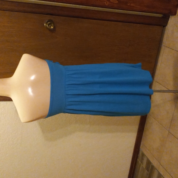 Top - Picture 2 of 4